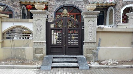 <b>濰坊鋁藝大門外觀美的體現(xiàn)？</b>